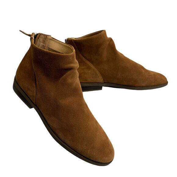 Gentle Souls By Kenneth Cole Emma Zip Booties Luggage Brown Suede 9 M - Picture 1 of 10